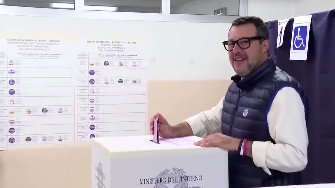 Italy party leaders cast their votes in election