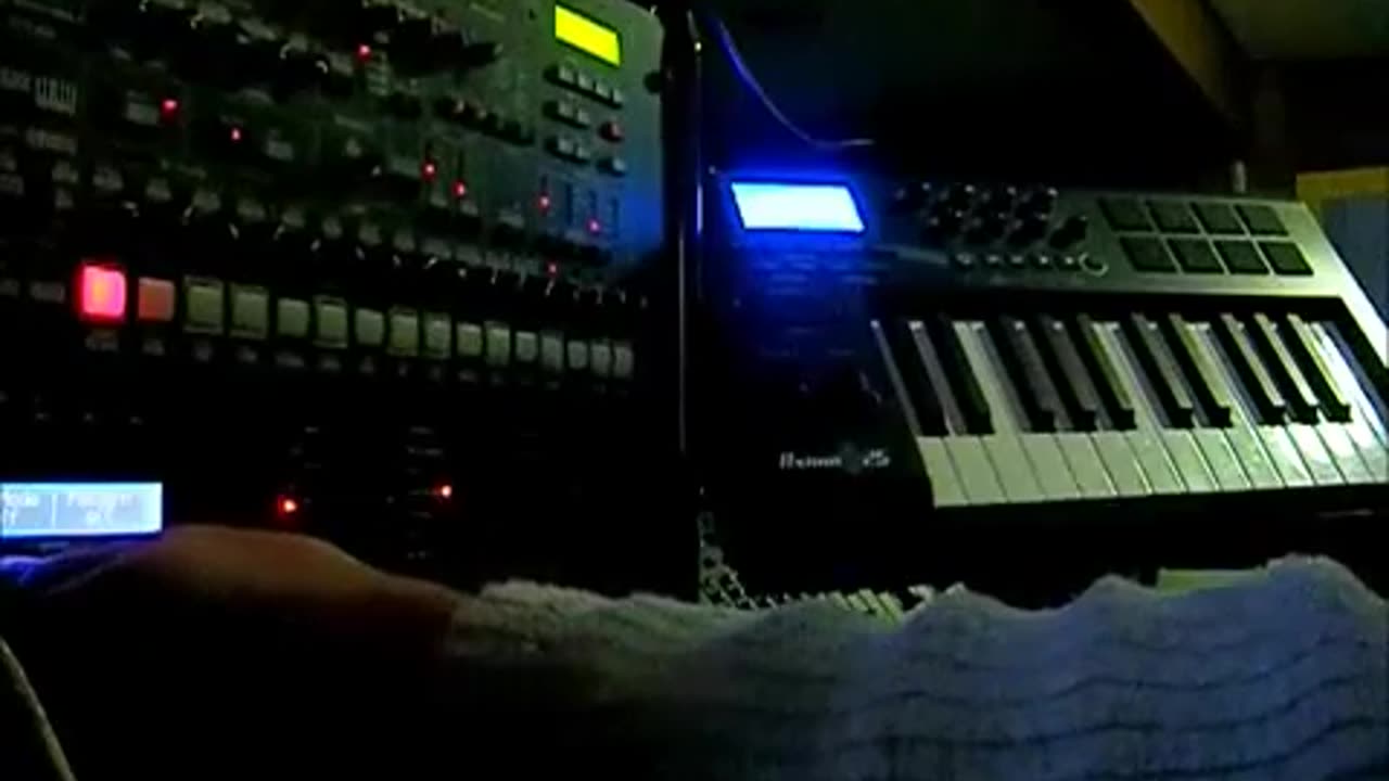 Waldorf Micro Q Phoenix (Recorded in 2010)