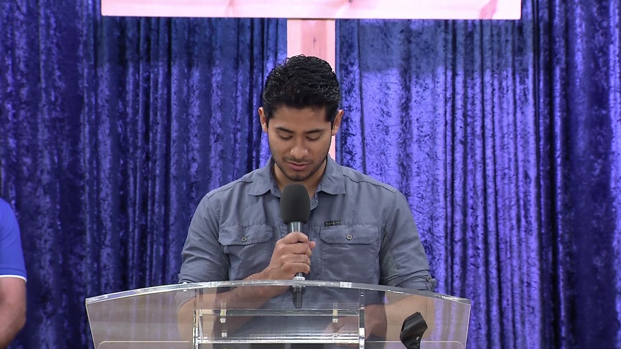 Staying Focused While Serving God (English)