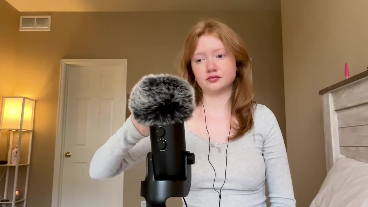 ASMR Mic Scratching