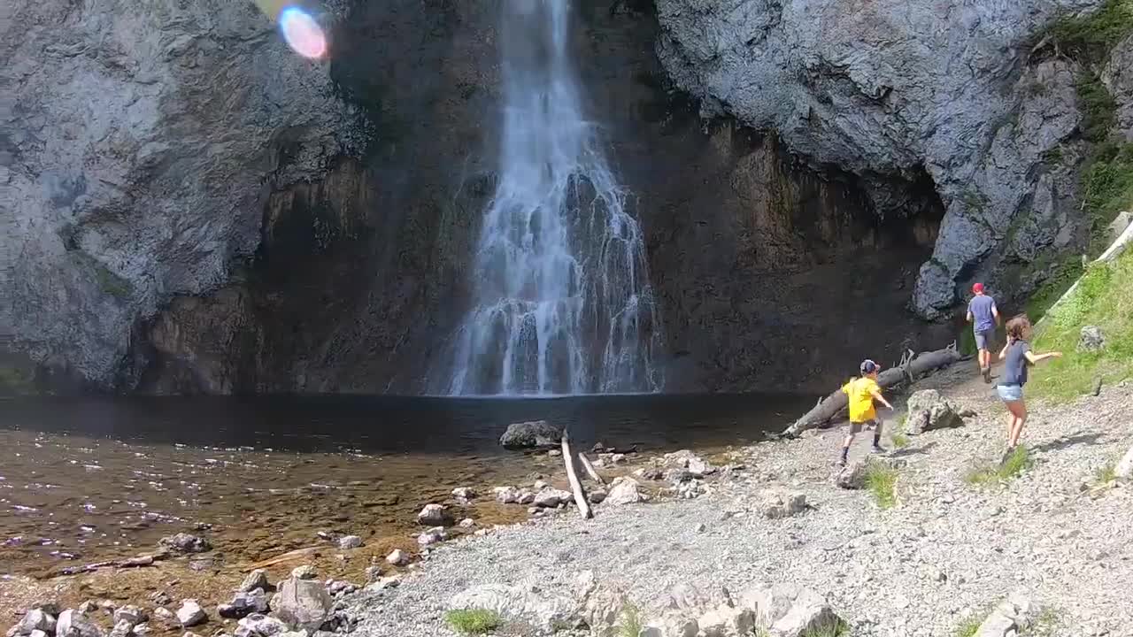 Best Waterfall Hikes | Yellowstone National Park