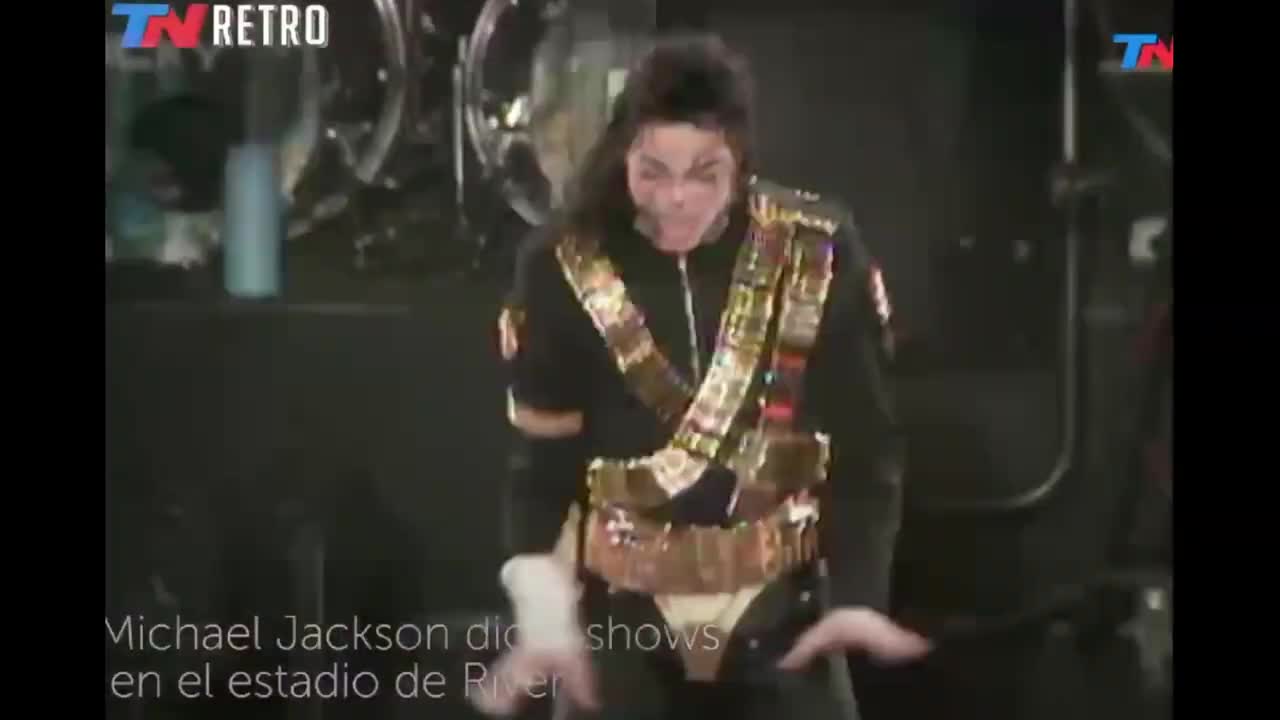 (New News Reports) Michael Jackson Live in Argentina October 8, 1993 (Jam Snippet)