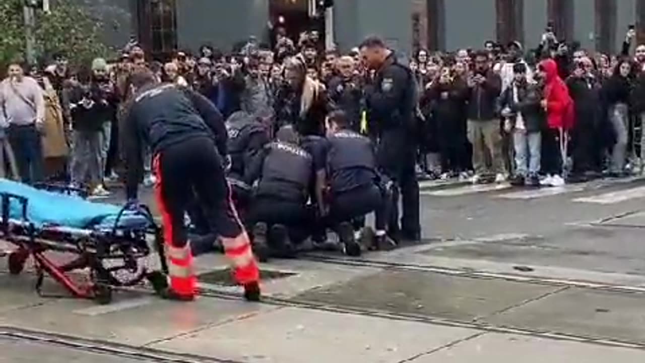 Wien: Polizei stellt Provokateur in Quellenstraße kalt