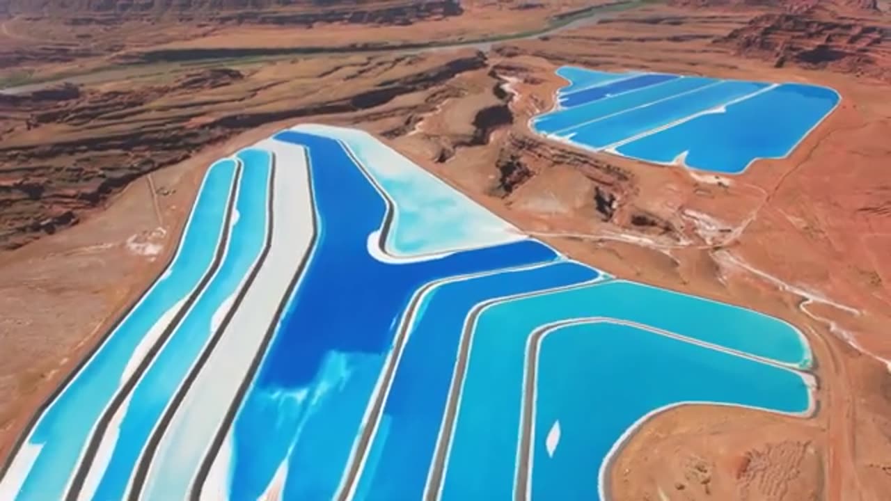 The Secret Behind Giant Blue Pool in Utha's Desert