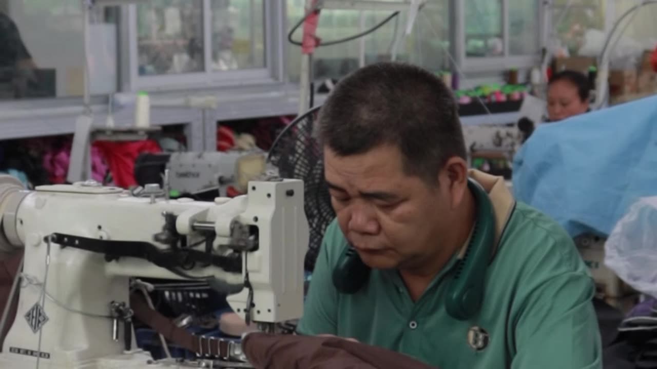 sewing custom bags #foryou #fyp #bagsfactory #oem #odm #supplier #factory #factorylife #bag #handbag