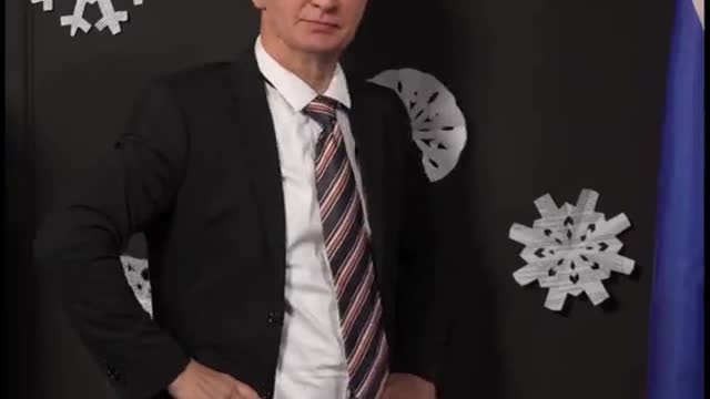 Putin 's reaction to new sanctions.😁