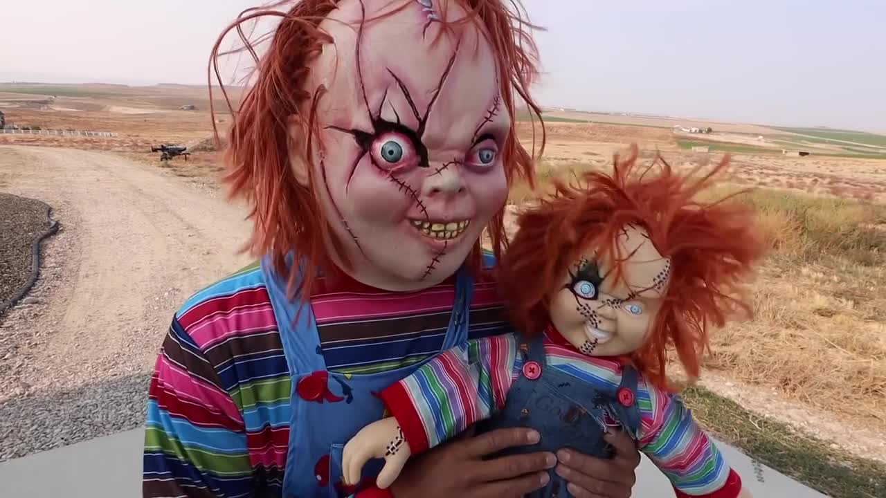 Chucky and the dog in a car chase!