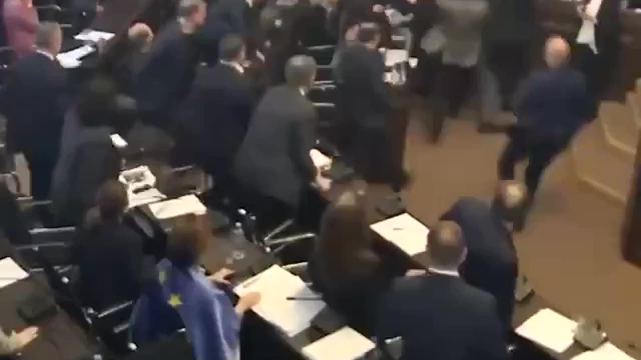 😲🤓A fight broke out in the Georgian parliament between the leader of the