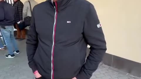 Tajemnicze kostki brukowe zawsze pojawiają się tuż przed protestami. Przypad