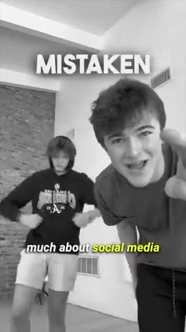 PAID HYPOCRITE LEFTIST LIBERAL PROGRESSIVE DEMOCRAT TIKTOKER LIAR CHRIS MOWREY JUST...