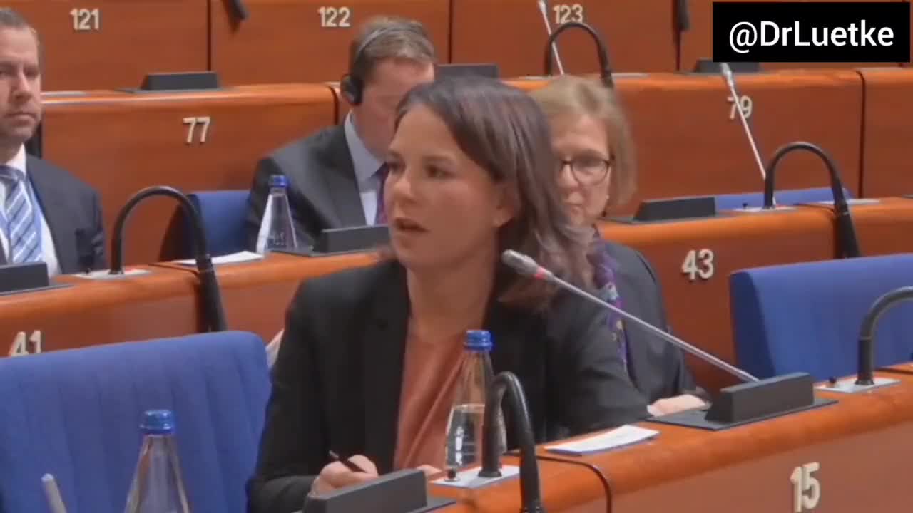 The Green party Bärbock glitters "we are at war"