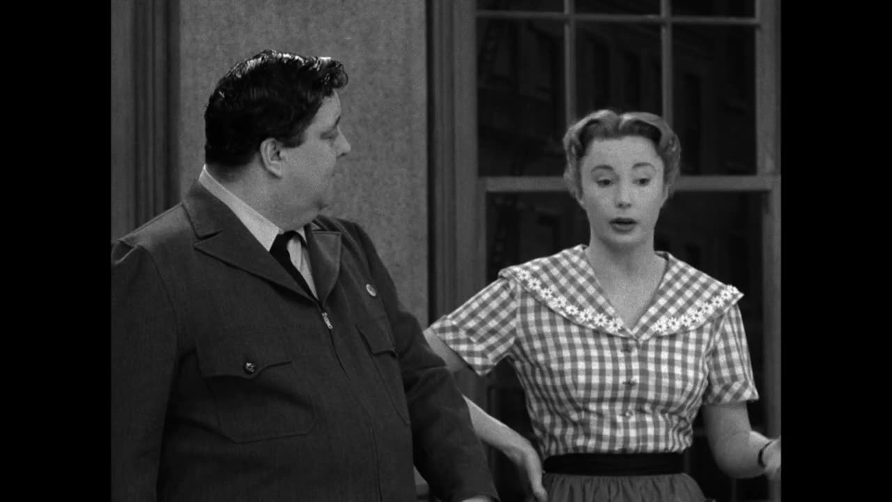 The Honeymooners: Mind Your Own Business - Episode 35 of 39