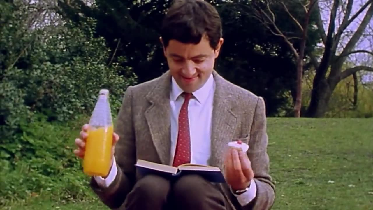Sausage & Bean (Try not to laugh!) _ Funny Clips _ Mr Bean Official