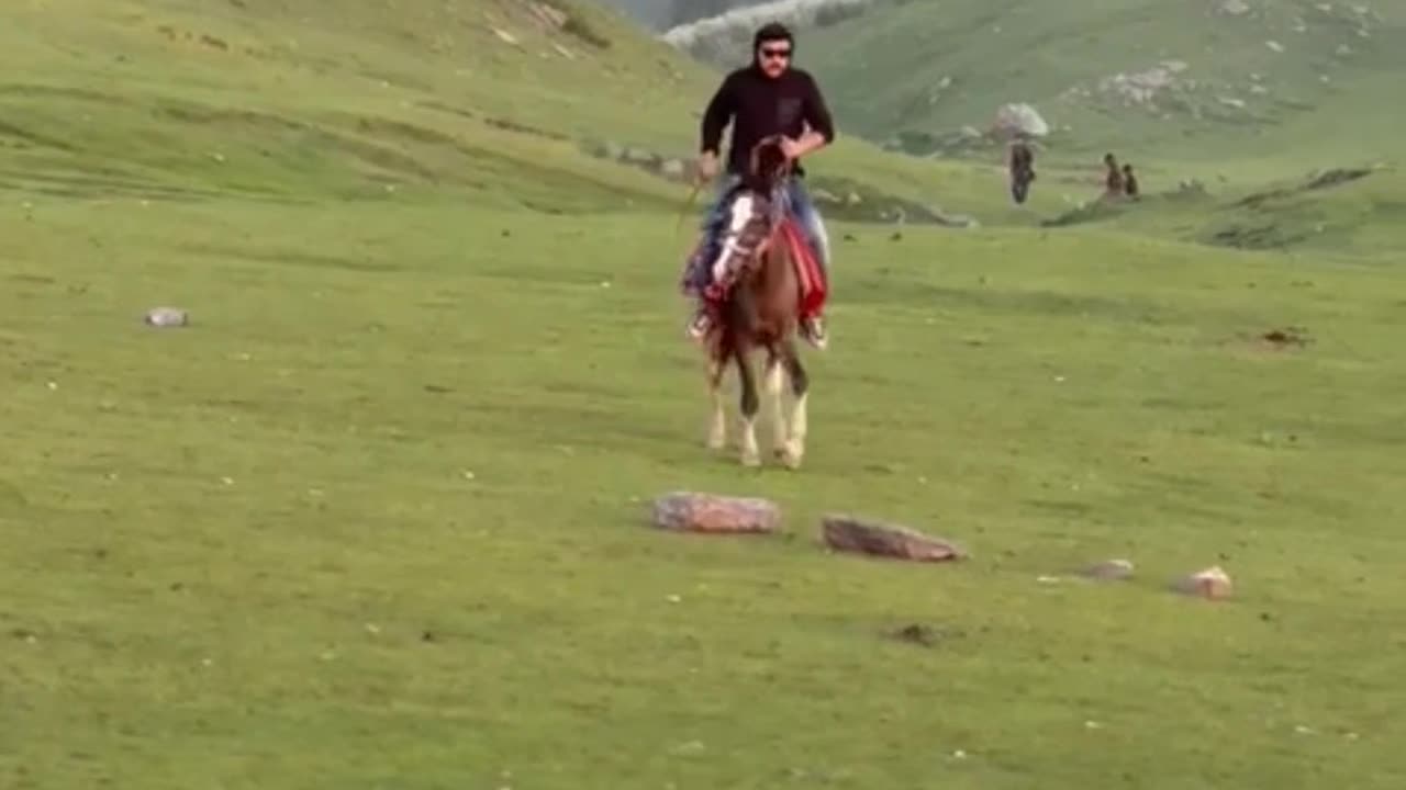 Pakistan Siri payei shogran horse Riding