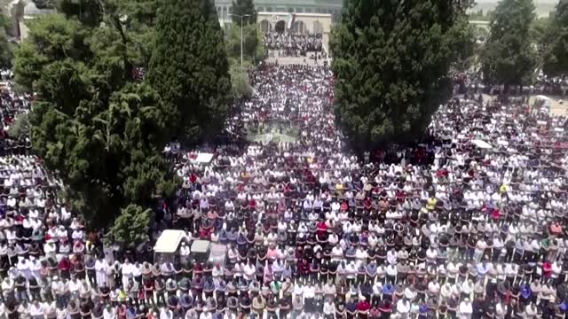 Palestinians mark last Friday of Ramadan