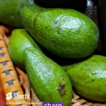 Breakfast bliss: Starting my day right with farm-fresh avocados 🥑☀️