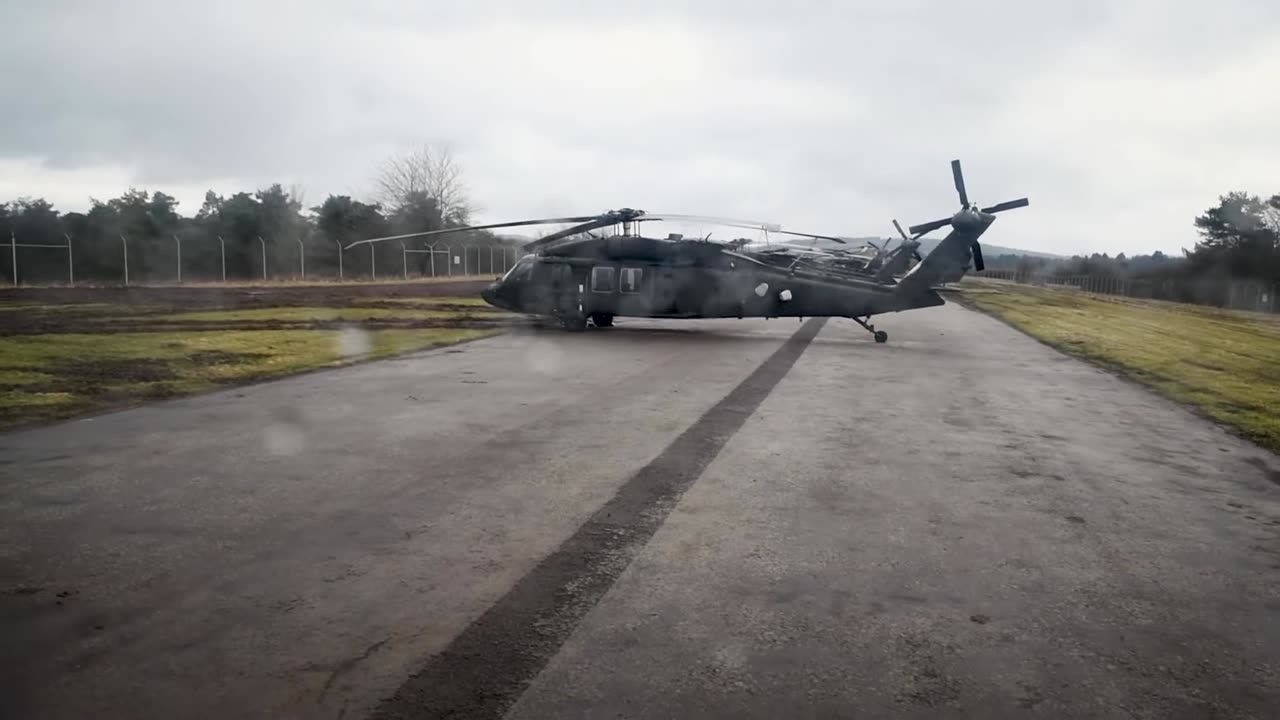 Army Soldiers Bring the Heat During Aerial Gunnery Training