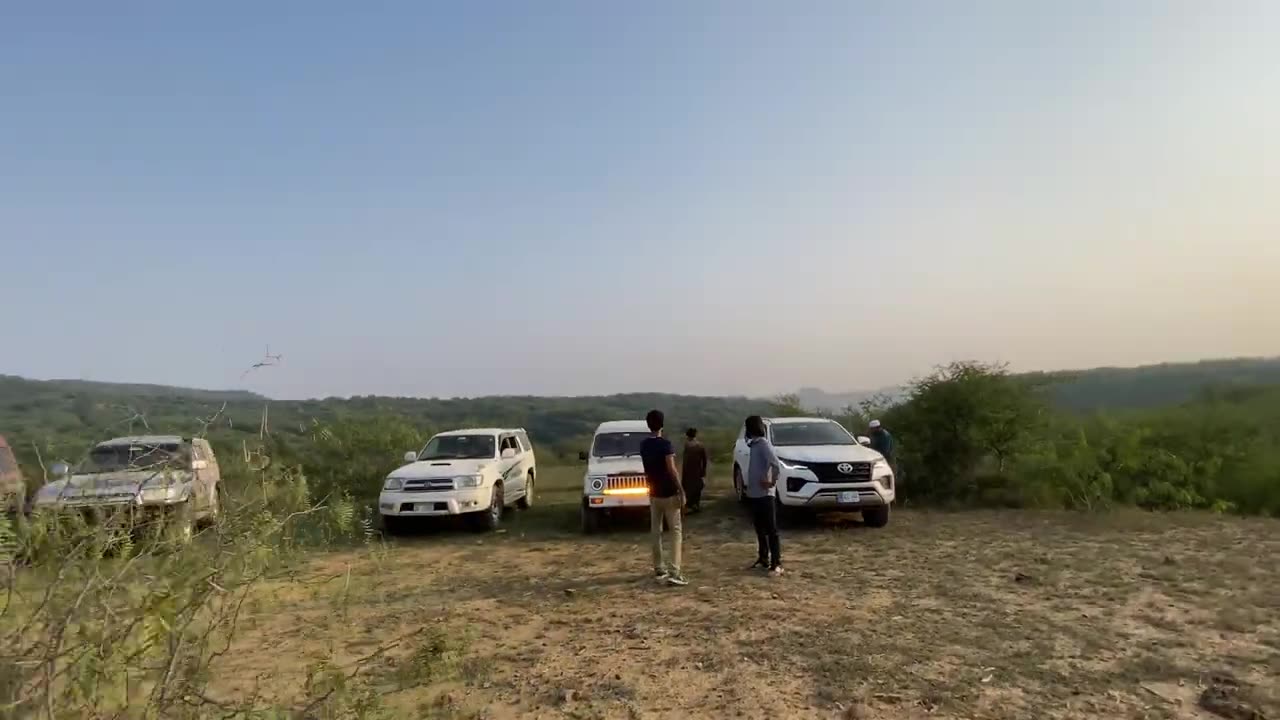Toyota Hilux short bed broken down on Offroad || Rohtas Fort
