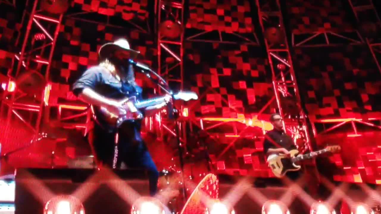 Chris Stapleton "Fire Away"