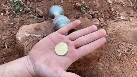 metal detector find treasure