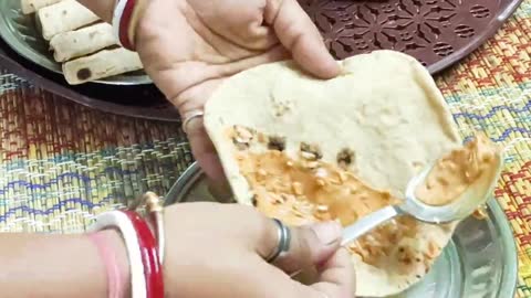 Peanut Butter Honey Wrap _ Healthy Breakfast _ Leftover Chapati Recipe _ Kids Special Snack Ideas