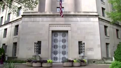DOJ asks to drop special master in Trump docs case
