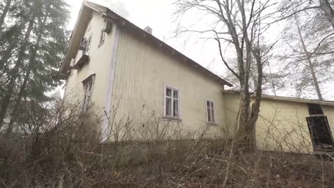 Abandoned Norwegian Logging Family Home - Frozen In Time For 15 Years!