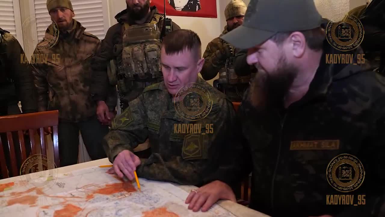 Mariupol: Ramzan Kadyrov meets with Gen. Mordvichev, Denis Pushilin & Artem Zhoga