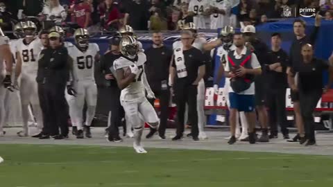 Kevin White HUGE gain sets up Taysom HIll receiving TD