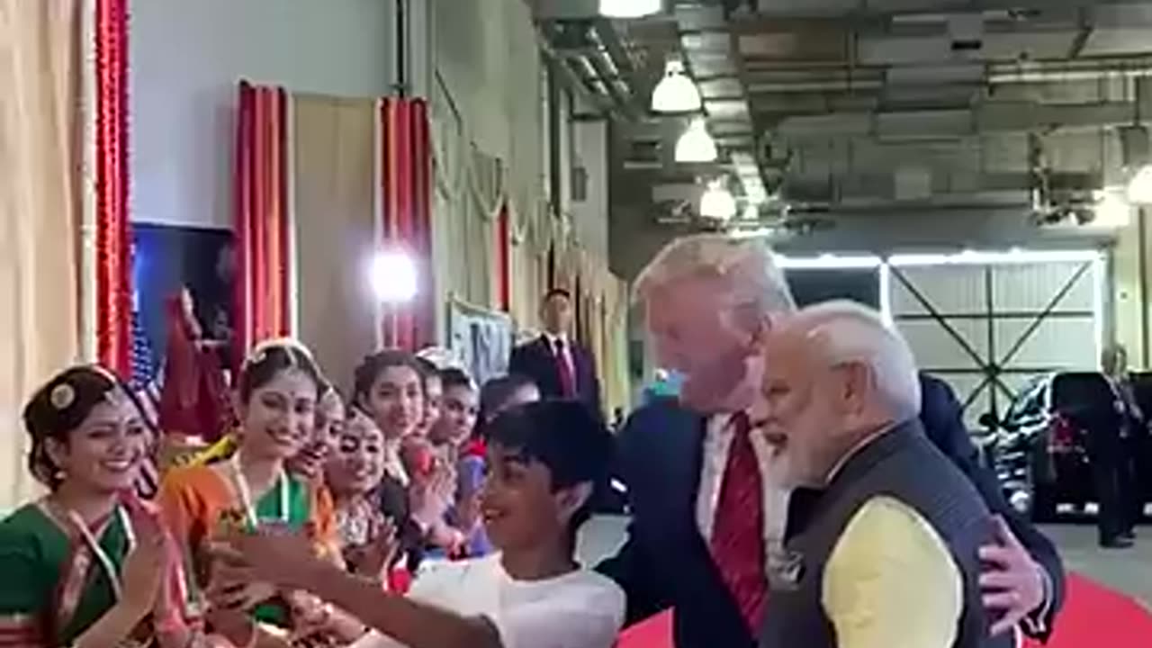 PM Modi & President Trump interacted with a group of youngsters at during #HowdyModi event