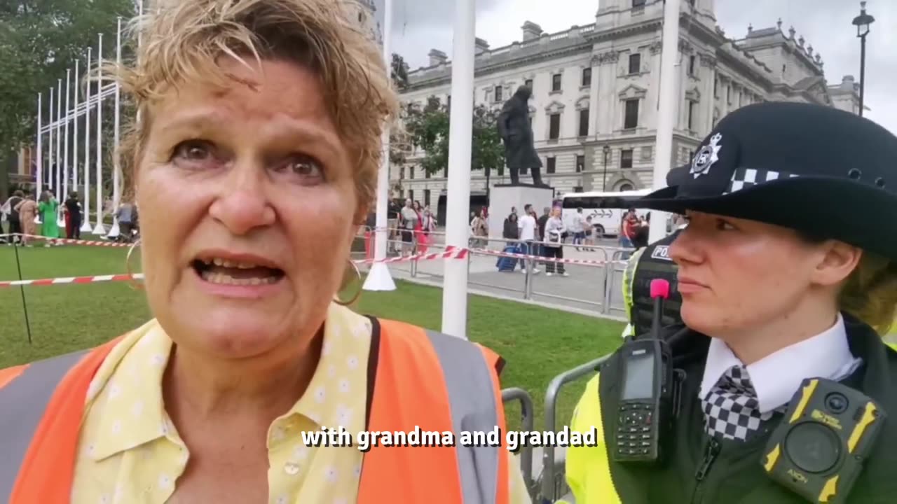 "Just Oil" protester blocks traffic, gets instant karma and it's comedy GOLD