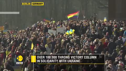 Demonstrators demand US intervention against the Russian invasion of Ukraine _ W