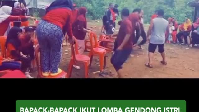 The old - bapack took part in the wife-carrying contest,EH forgot which wife