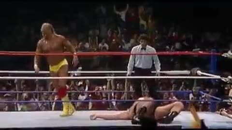 Hulk Hogan Bodyslams Andre The Giant