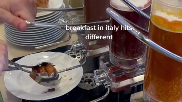 I should call h…. Nvm still a food account (via @Romina Chiodi❤️🩹 )