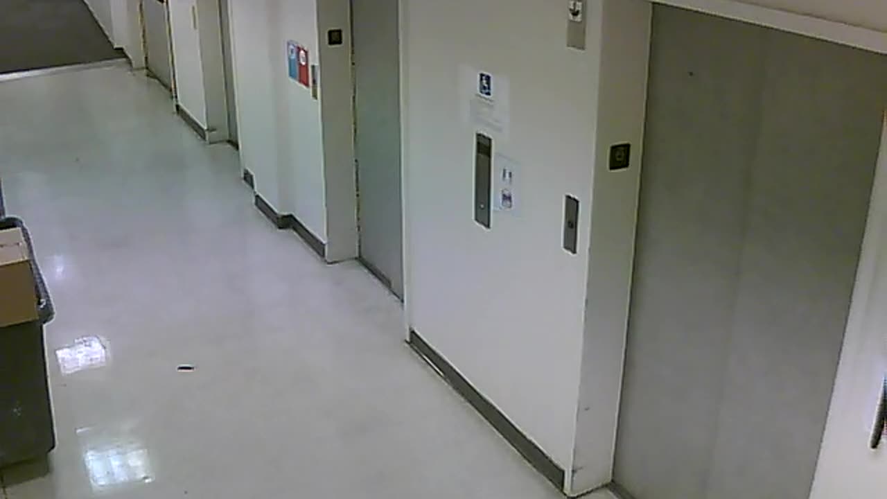 3904PSQB06FreightLobbyRear_2021-01-06_15h40min00s917ms.mp4