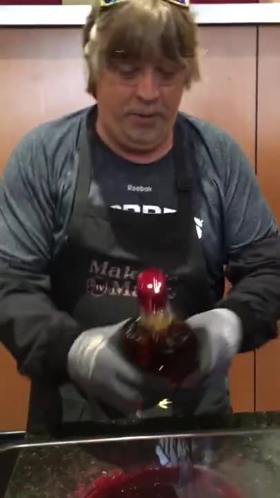 Maker's Mark Distillery - Waxing