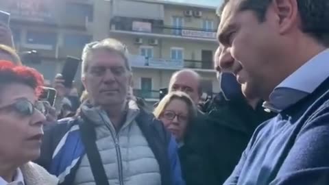 Αλεξη πρέπει να τα ξηλώσεις όλα