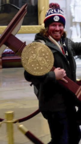 Attorney who prosecuted "Lectern Guy" caught Stabbing a Man in Road Rage Fit