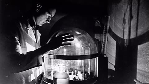 2001: A Space Odyssey (Featurette - Look: Stanley Kubrick!)