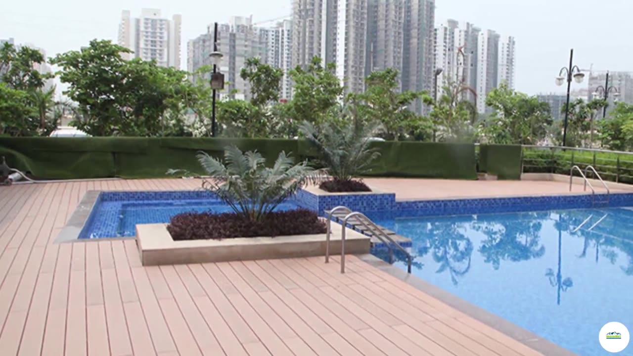 Gaur City 7th Avenue Resale Price