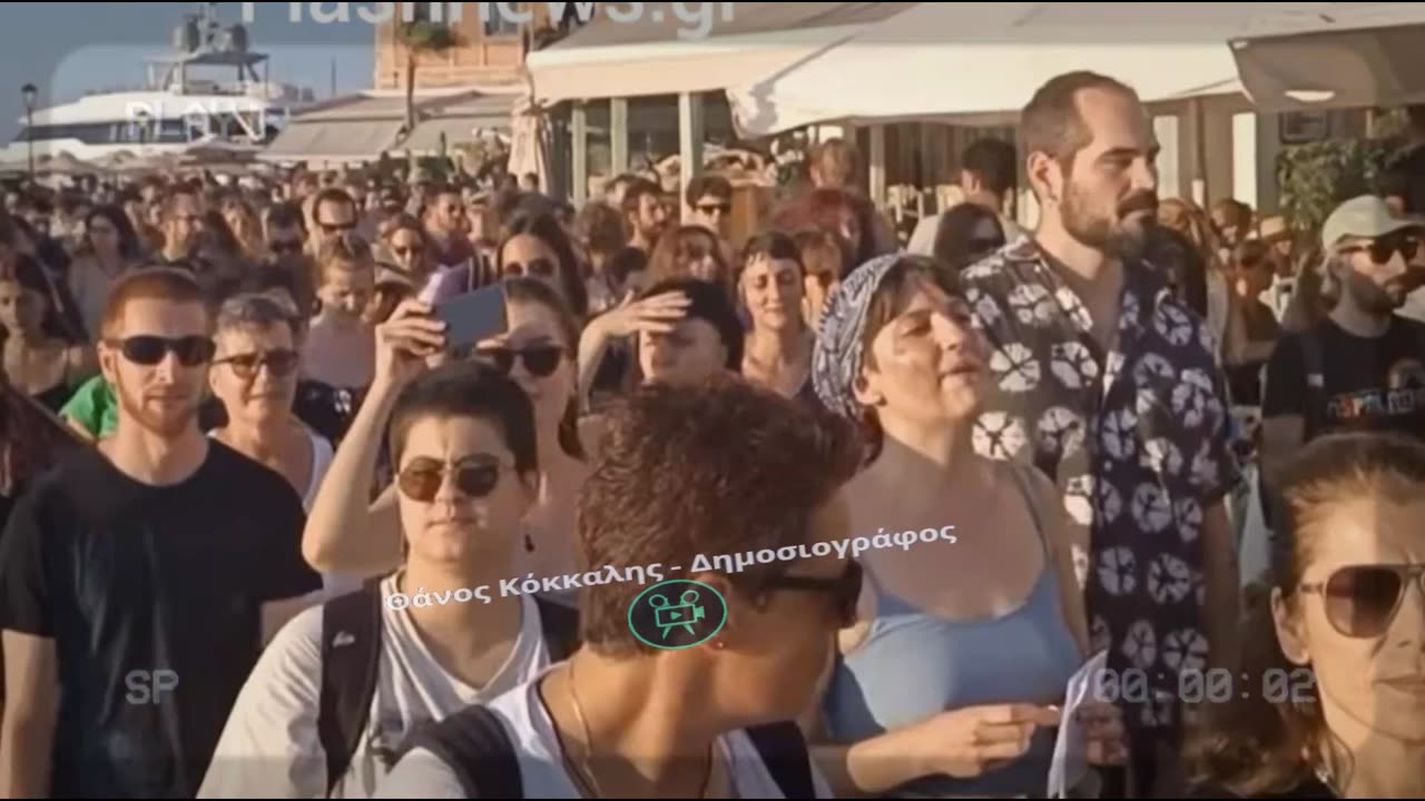 Ρατσισμός από τους αντιρατσιστές! "Στο δι..λο η οικογένεια & η πατρίς, να πεθάνει η Ελλάδα..."