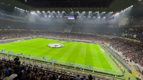 GOL ÇALHANOĞLU ESPLOSIONE ULTRAS CURVA NORD l Inter vs Barcelona 1-0 l LIVE REACTION AL SAN SIRO