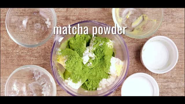 Fabulous Keto Snack – Easy Keto Coconut Matcha Fat Bombs