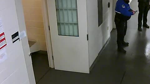 1665HQOB02PrisonerProcessingCell_2021-01-06_02h20min01s023ms.mp4