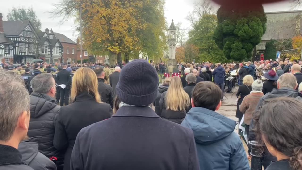 Jackson Ng mayor of Beaconsfield tries to weaponize Armistice day