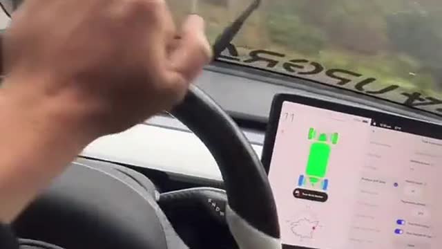From the first perspective, feel the racing driver doing drift exercises.