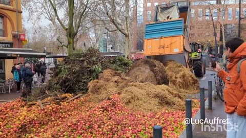 WOAH The French farmers are BLOCKING the roads by dumping manure in protest. NO FARMERS = NO FOOD