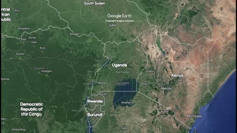 "Mega Zoom 🇺🇬: Discovering Uganda's Beauty in 241,038km! #UgandaAdventure"