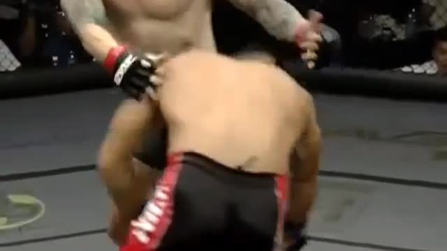 Chad Hanekom knocks out Korea’s In Jae La to
